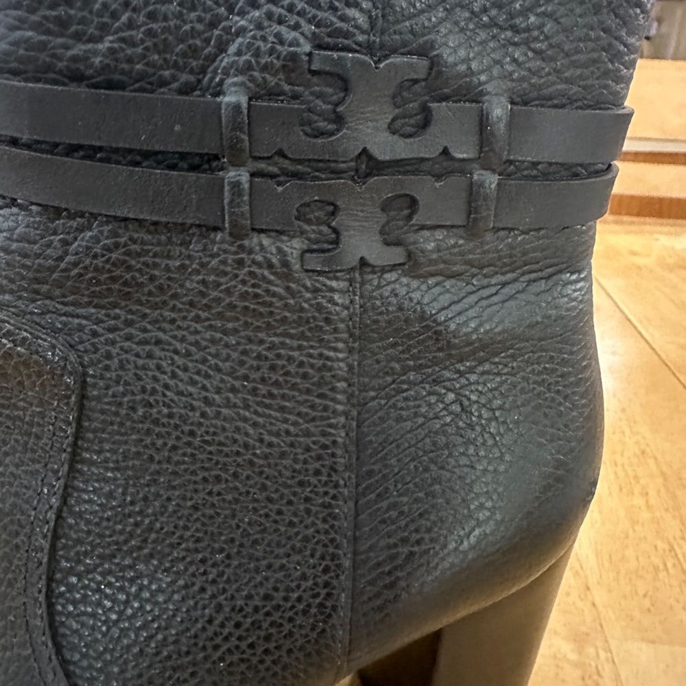 tory burch leigh lug sole bootie